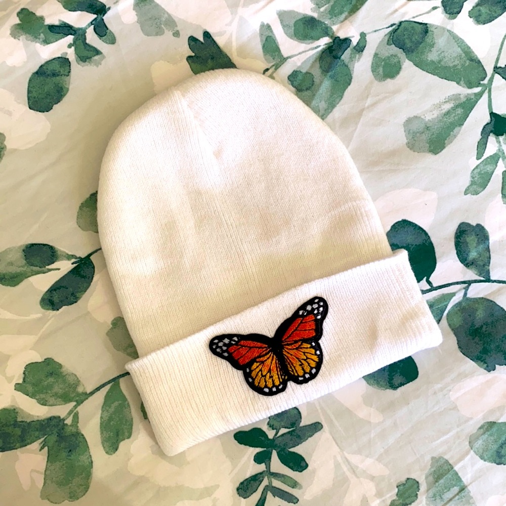 ▪️Monarch Butterfly Patch▪️ White Beanie